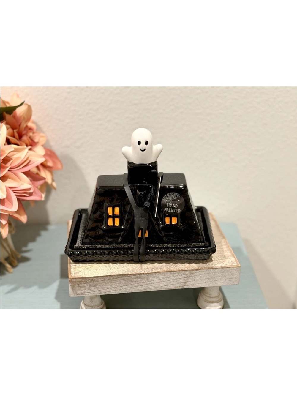 Cobwebs & Cauldron Halloween Ghost On Haunted House Butter Dish, Black New - Picture 2 of 4
